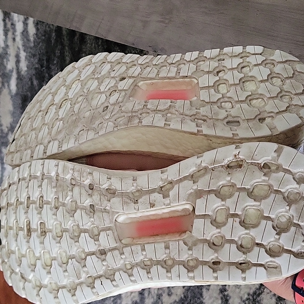 Sneakers - Picture 3 of 5